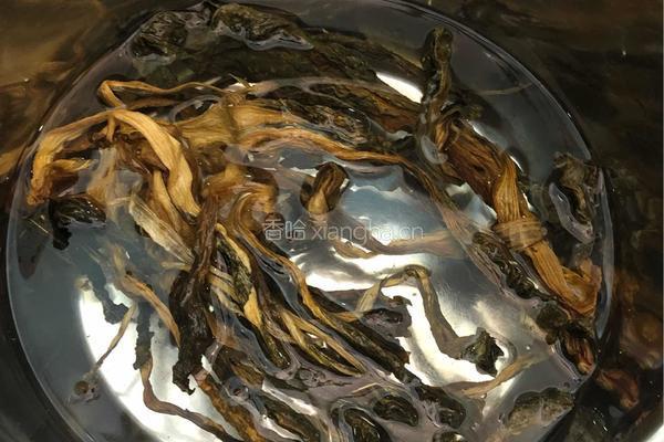 粤式－烧骨菜干粥的做法图解1