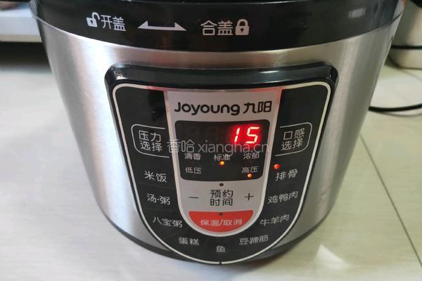 排骨炖豆角土豆的做法图解9