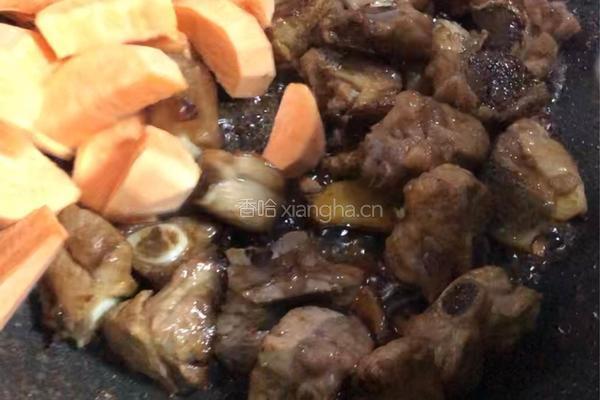 粤式农家菜－红薯焖排骨的做法图解6