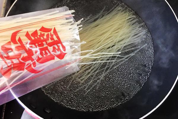 香辣牛杂粉的做法图解2