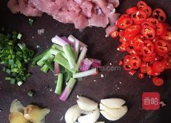 肉末煮油豆腐的做法图解1