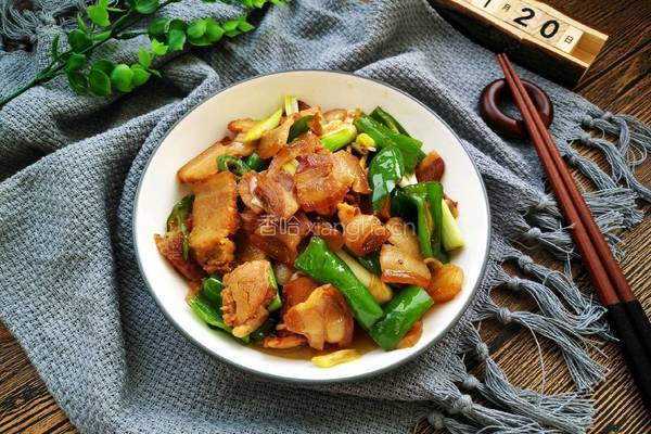  螺丝椒炒腊肉的做法图解15