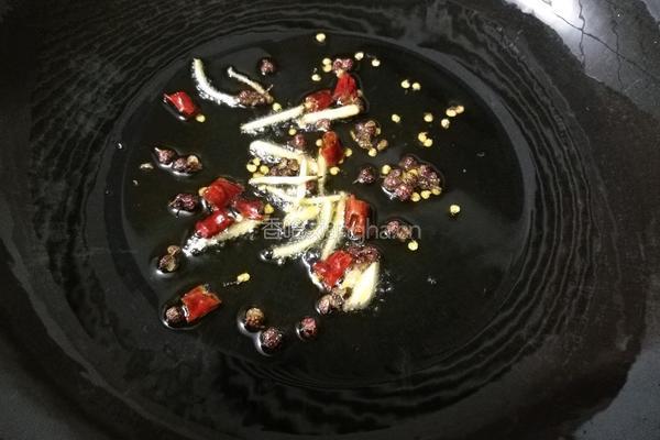  爽口香芹的做法图解8