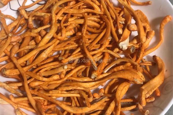 粤菜一虫草花香菇红枣鸡的做法图解4