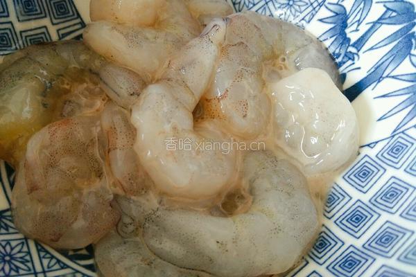 豌豆炒虾仁的做法图解2