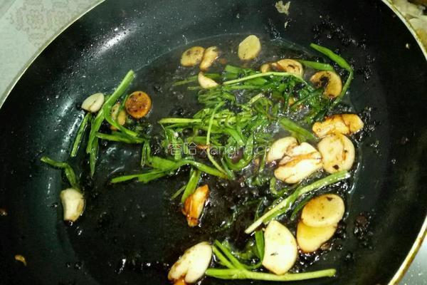 半煎煮豆豉鱼的做法图解6
