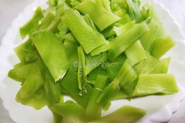 青笋炒腊肠的做法图解4