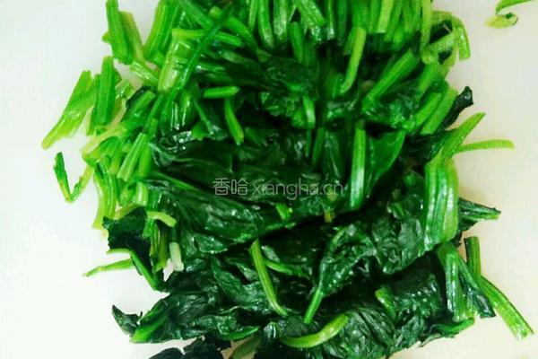 果仁拌菠菜的做法图解3