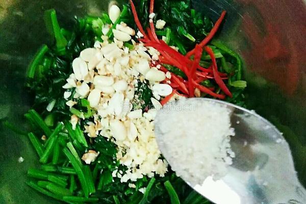果仁拌菠菜的做法图解6
