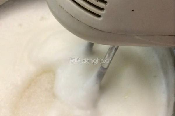 巧克力坚果戚风蛋糕的做法图解6