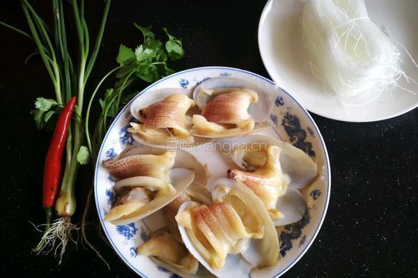  象拔蚌蒸粉丝的做法图解3
