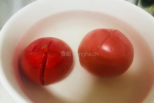 西红柿炒菜花的做法图解2