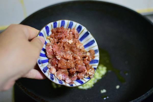 肉末炒毛豆的做法图解4