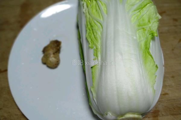 酱炒白菜的做法图解1