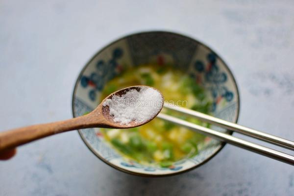 辣椒炒鸡蛋的做法图解4
