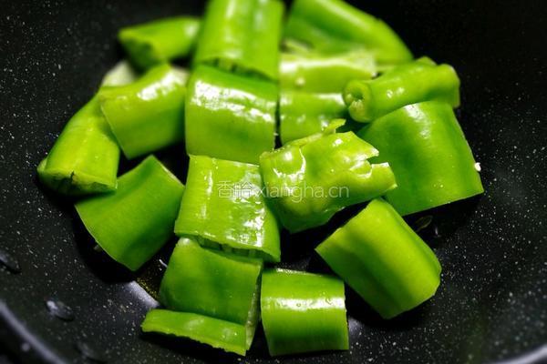虎皮尖椒的做法图解5