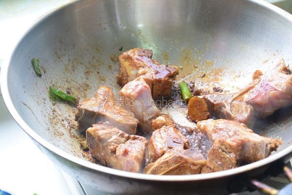 大骨头炖豆角的做法图解4