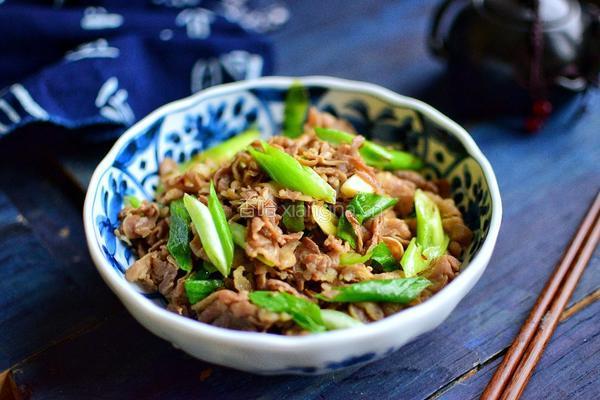 葱爆羊肉的做法图解10