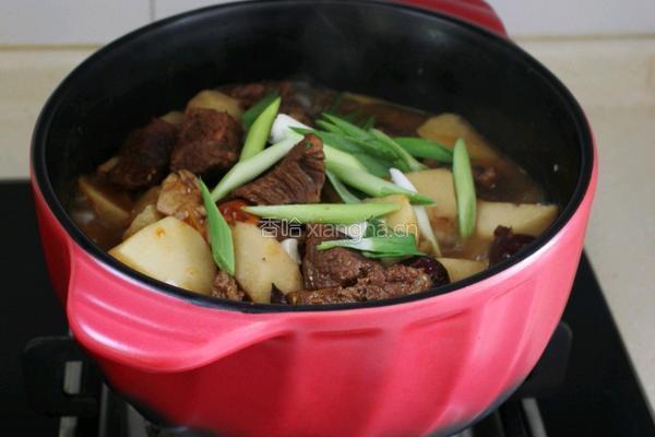 毛芋圣女果炖牛肉的做法图解13
