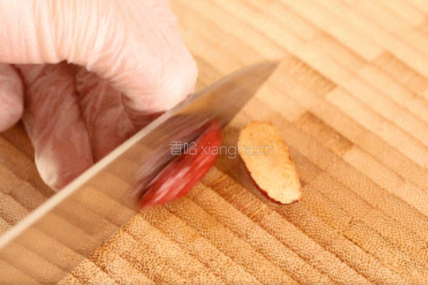 羊肚菌鸽子新西兰花胶汤的做法图解5