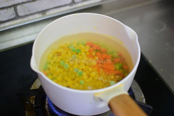 虾仁五彩炒饭的做法图解3