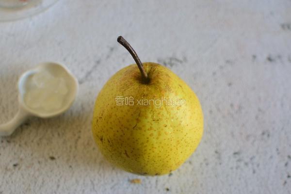 冰糖雪梨蒸雪燕的做法图解1