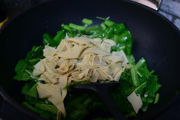 小白菜炒干豆腐的做法图解7