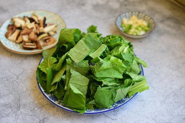 香菇炒小白菜的做法图解2