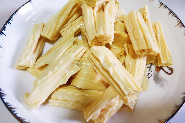 鸡蛋炒腐竹的做法图解3