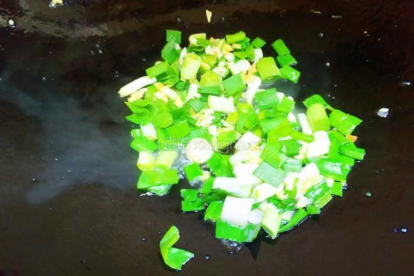 鸡蛋炒腐竹的做法图解7