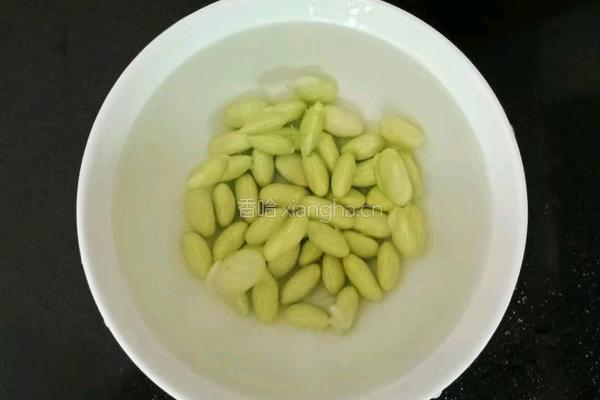 毛豆鲜虾粥 (宝宝辅食）的做法图解3