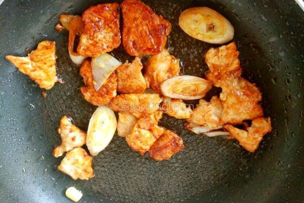 银耳炒肉的做法图解3
