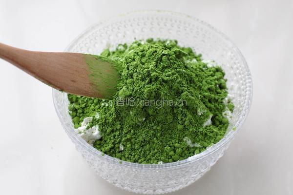 抹茶毛巾卷的做法图解3