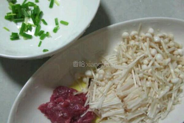 金针菇肉丝汤的做法图解2