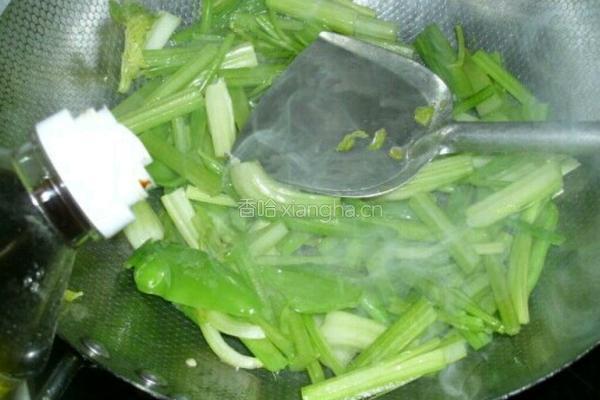 素炒芹菜的做法图解5