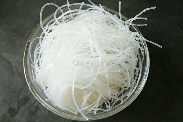 菠菜粉丝汤的做法图解3