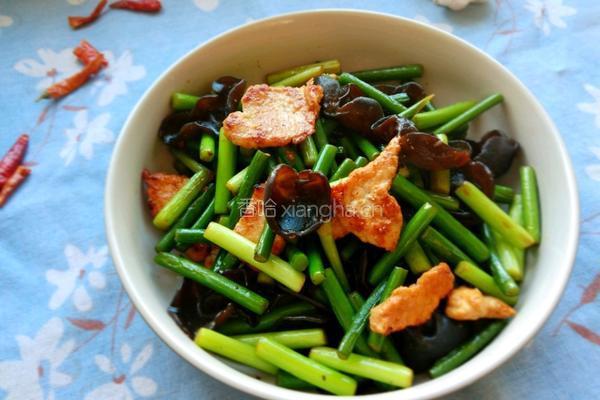 蒜薹木耳炒肉的做法图解7