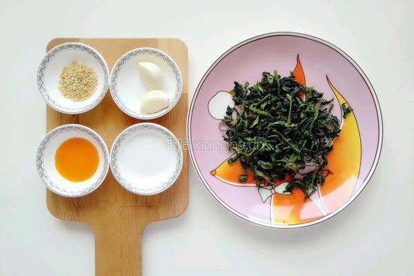 蒜泥万年青的做法图解1
