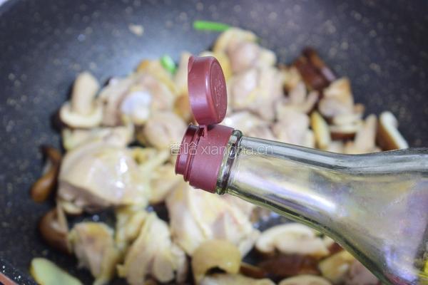 鸡腿炖香菇的做法图解6