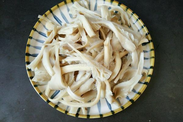 清炒平菇的做法图解3