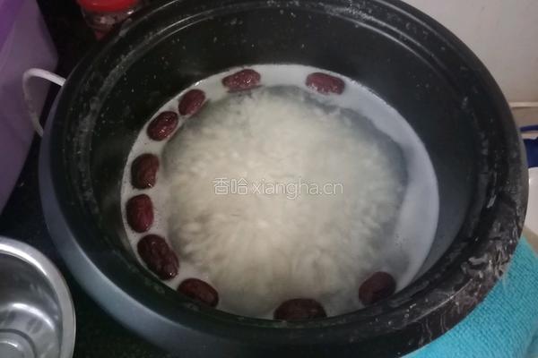 薏仁红枣糖水的做法图解3