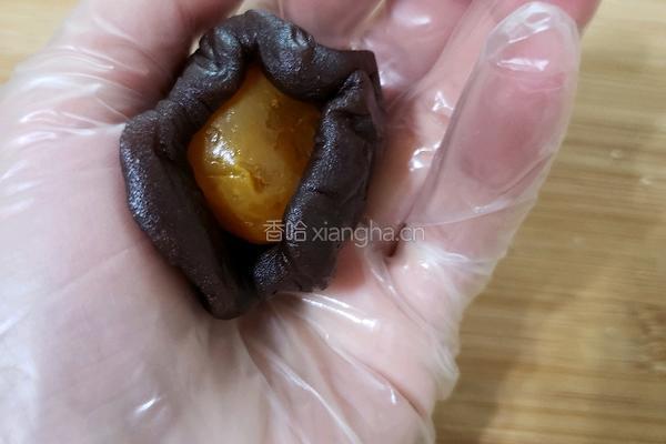 蛋黄酥的做法图解7