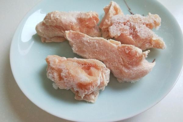 北京特色 糖醋鸡丁的做法图解1