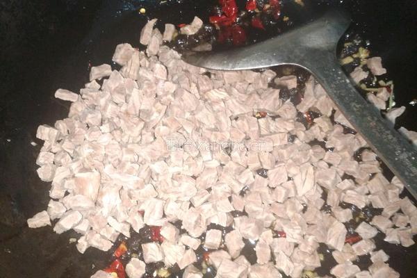 香辣豆豉牛肉酱的做法图解8