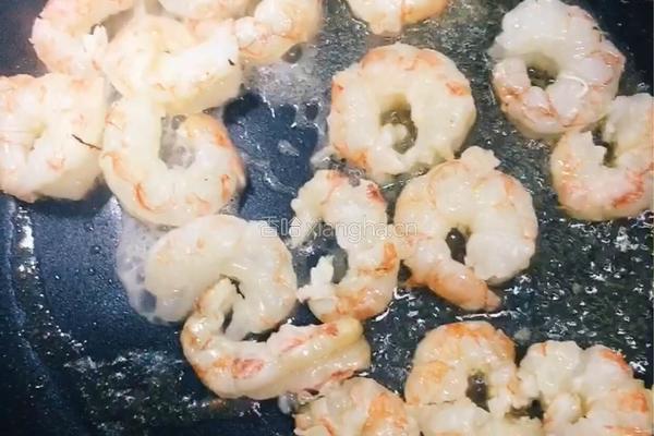 蒜蓉粉丝虾仁（虾仁粉丝煲）的做法图解6
