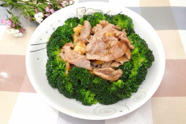蒜香肉盖浇西兰花