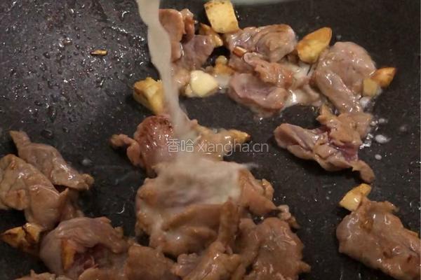 蒜香肉盖浇西兰花的做法图解8