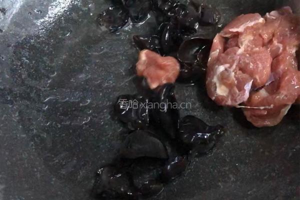 瘦肉炒通心粉的做法图解4