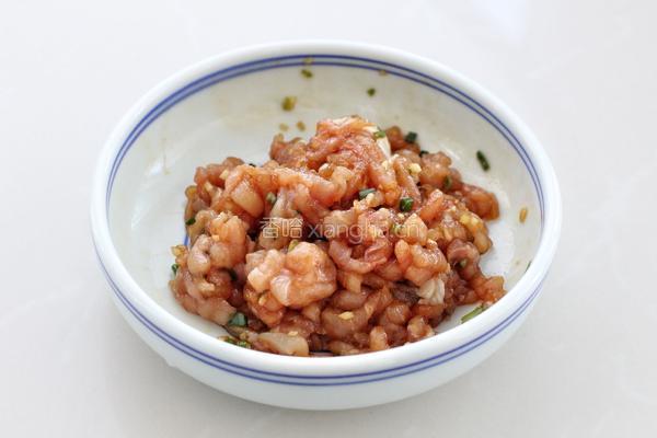芹菜瘦肉粥的做法图解3