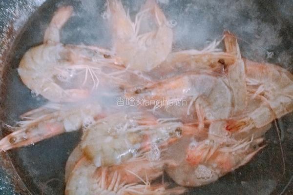 干煸大虾的做法图解1